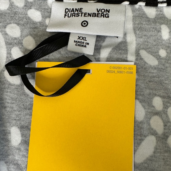 Diane Von Furstenberg - DVF for Target Long Sleeve Signature Wrap Dress - Picture 4 of 4